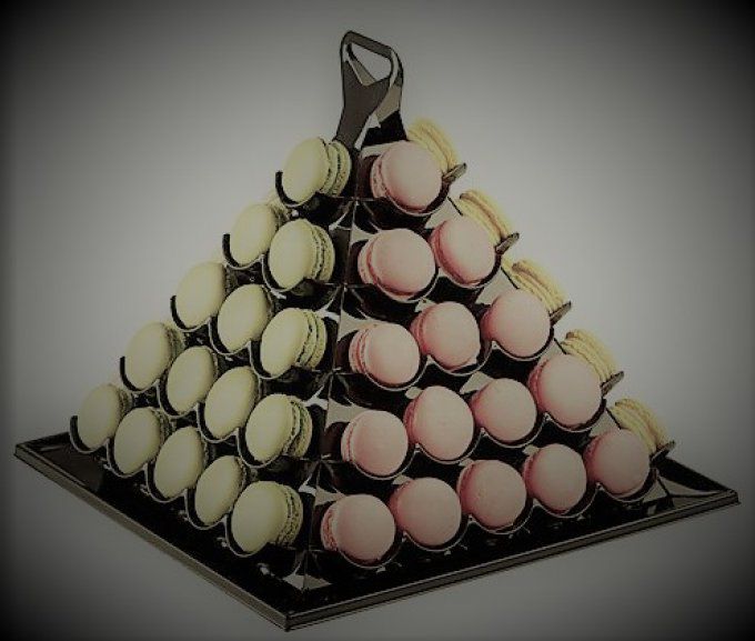 40 macarons assortis avec pyramide